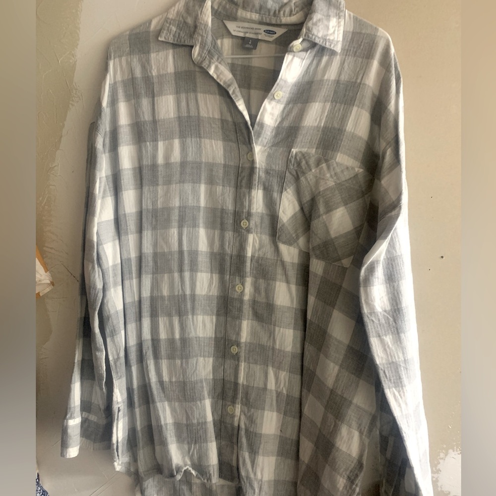 Old Navy button down shirt large